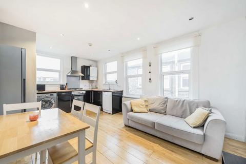 2 bedroom flat for sale, Kingston Road, London SW19