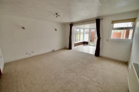 3 bedroom terraced house to rent, Chichester Close, Murdishaw, WA7