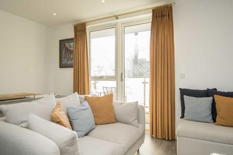 6, Wilde House Avenue Road, London, W3 8YR