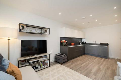 6, Wilde House Avenue Road, London, W3 8YR