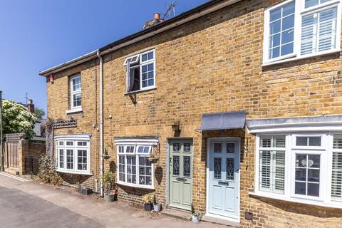 2 bedroom terraced house for sale, Beech Road, Weybridge KT13