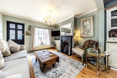 2 bedroom terraced house for sale, Beech Road, Weybridge KT13