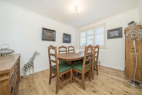 3 bedroom bungalow for sale, Walton Lane, Weybridge KT13