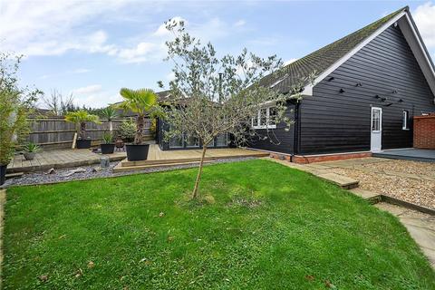 2 bedroom bungalow for sale, Owl Close, Billingshurst, RH14