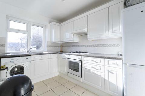 1 bedroom flat to rent, Laurie Road, London W7