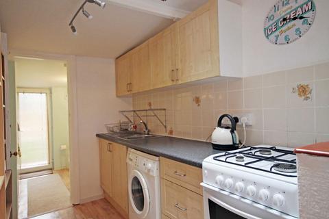 1 bedroom flat to rent, London Road, Twickenham TW1