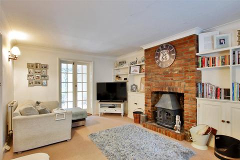 4 bedroom semi-detached house for sale, Round Street, Sole Street, Kent, DA13