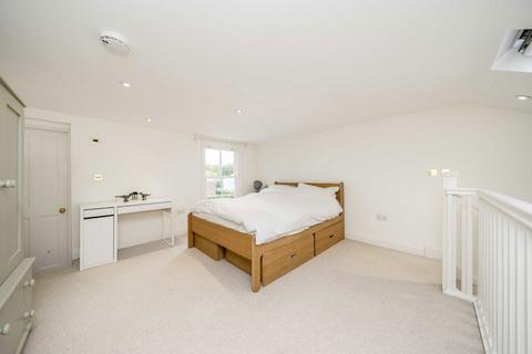 3 bedroom house for sale, Milton Road, Hampton TW12