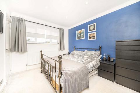 35 Grove Crescent, Feltham, TW13 6NB