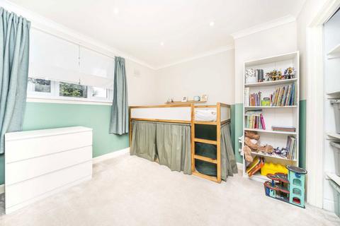 35 Grove Crescent, Feltham, TW13 6NB