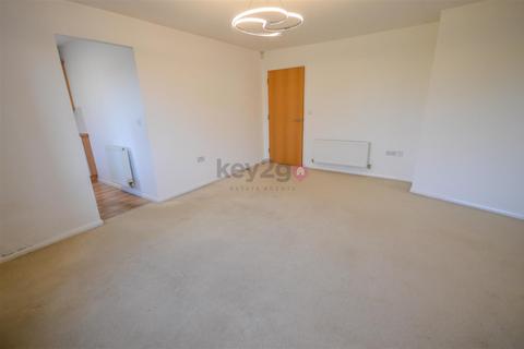 2 bedroom flat to rent, Kyle Close, Renishaw, Sheffield