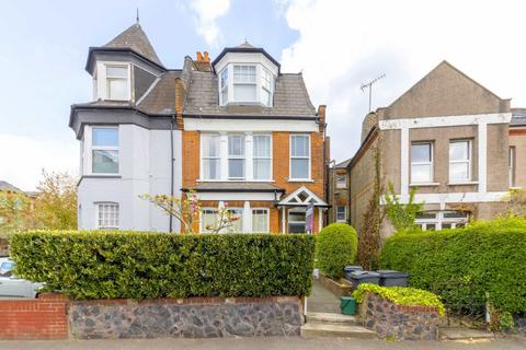 Flat to rent, Elder Avenue, London N8