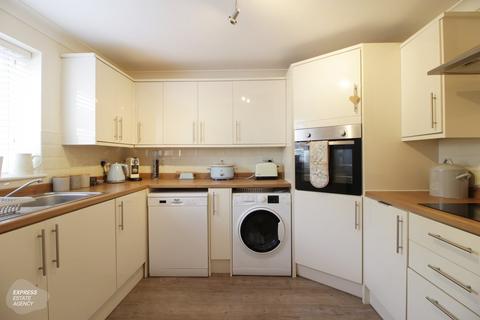 5 bedroom semi-detached house for sale, Brynhyfryd Street, Aberdare CF44