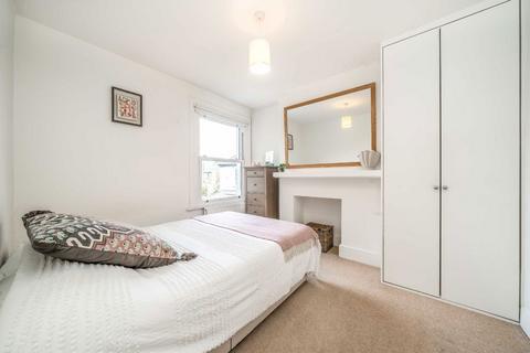 66b Vanderbilt Road, London, SW18 3BQ