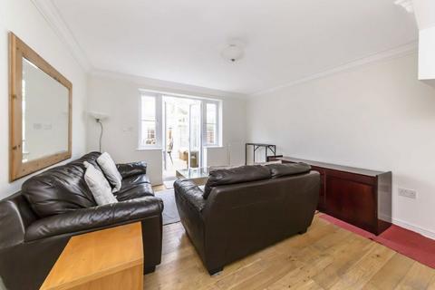 3 bedroom terraced house for sale, Weybourne Street, London SW18