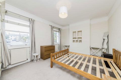 3 bedroom terraced house for sale, Tonsley Street, London SW18