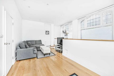 2 bedroom flat for sale, East Hill, London SW18