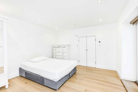 2 bedroom flat for sale, East Hill, London SW18