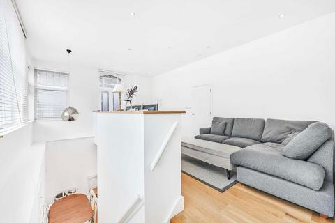 2 bedroom flat for sale, East Hill, London SW18