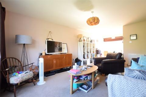 2 bedroom maisonette to rent, Lima Court, Reading, Berkshire, RG1