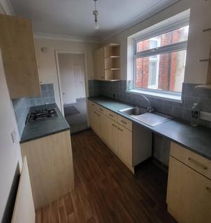 2 bedroom flat to rent, Canterbury Street, South Shields