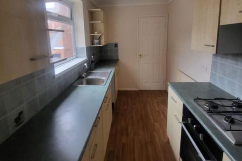 2 bedroom flat to rent, Canterbury Street, South Shields