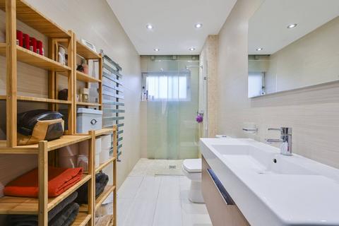 1 Gloucester Gate, London, NW1 4HG