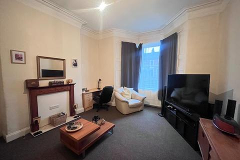 5 bedroom flat for sale, Durham Road, Gateshead, NE8