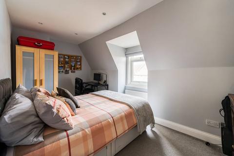 2 bedroom flat for sale, Whittington Road, Bounds Green, London, N22