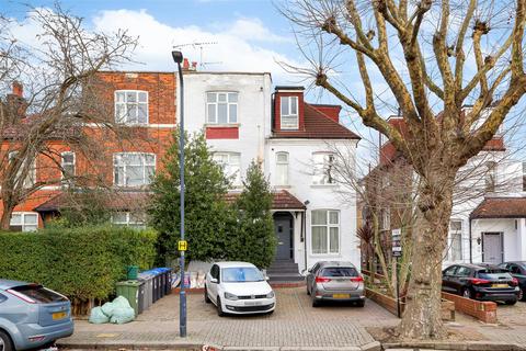 2 bedroom flat to rent, Chatsworth Road, London NW2