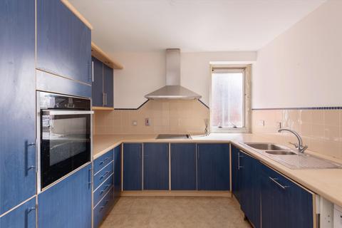 2 bedroom flat for sale, Maresfield Gardens, London, NW3