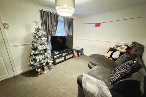 2 bedroom flat for sale, Glasgow Road, Parkview, Hardgate G81