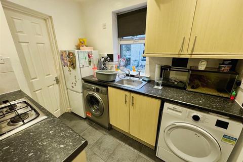 2 bedroom flat for sale, Glasgow Road, Parkview, Hardgate G81