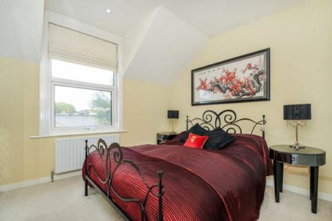 1 bedroom flat for sale, Garratt Lane, London SW18