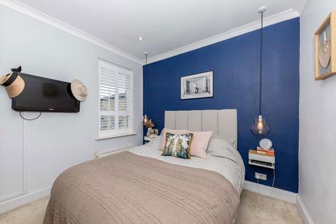 474a Garratt Lane, London, SW18 4HJ