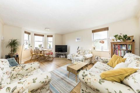 2 bedroom flat for sale, East Hill, London SW18