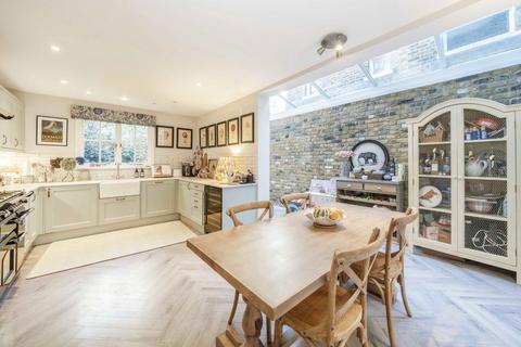 4 bedroom house for sale, Prairie Street, London SW8