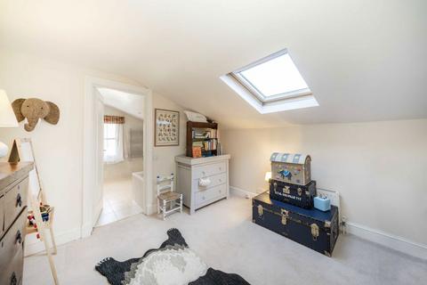 10 Prairie Street, London, SW8 3PU