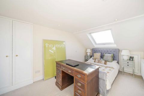 10 Prairie Street, London, SW8 3PU
