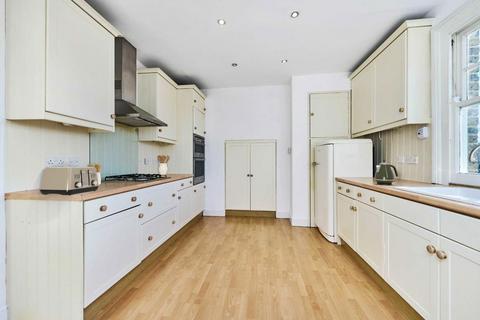 3 bedroom flat for sale, Prince Of Wales Drive, London SW11