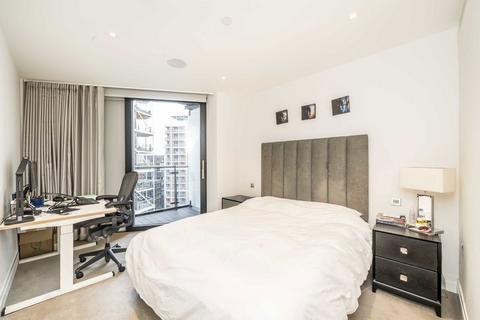 2 bedroom flat for sale, Riverlight Quay, London SW11