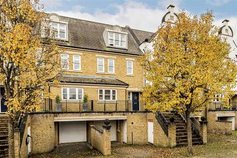 4 bedroom house for sale, Admiralty Way, Teddington TW11