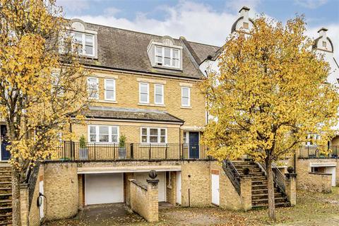 4 bedroom house for sale, Admiralty Way, Teddington TW11