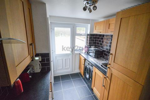 2 bedroom end of terrace house to rent, Bramley Close, Mosborough, Sheffield