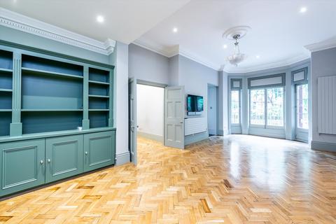 2 bedroom flat for sale, Sloane Gardens, London, SW1W