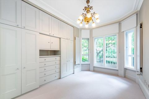 2 bedroom flat for sale, Sloane Gardens, London, SW1W