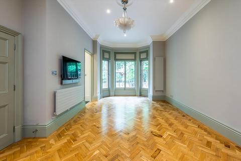 2 bedroom flat for sale, Sloane Gardens, London, SW1W