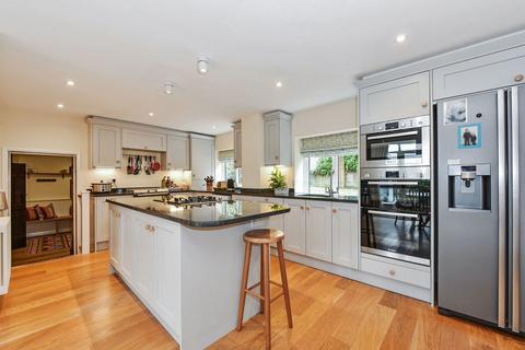 3 bedroom semi-detached house for sale, East Street, Alresford