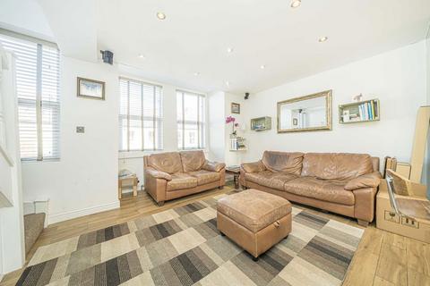 2 bedroom flat for sale, Stanley Gardens Road, Teddington TW11