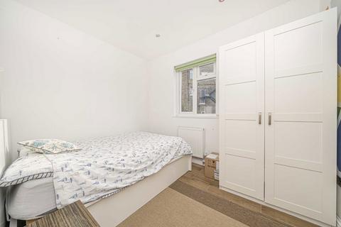 2 bedroom flat for sale, Stanley Gardens Road, Teddington TW11